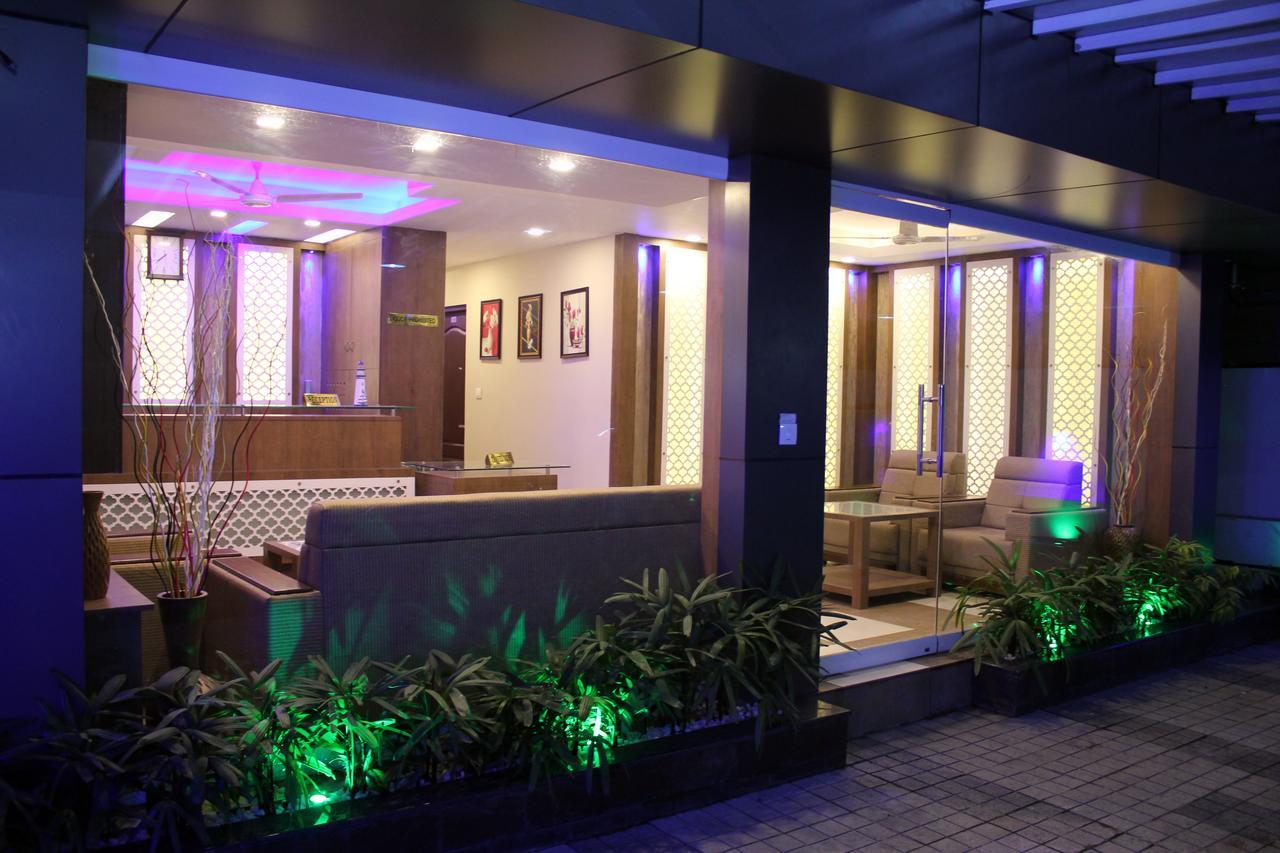Collection O 8267 Galaxy Inn Kochi Екстериор снимка