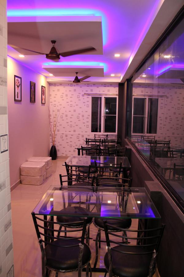 Collection O 8267 Galaxy Inn Kochi Екстериор снимка