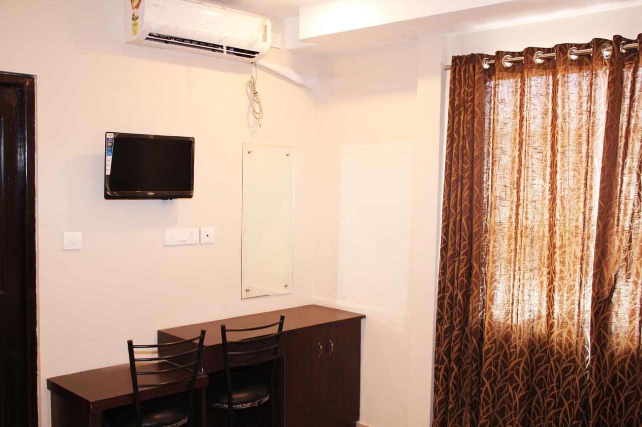 Collection O 8267 Galaxy Inn Kochi Екстериор снимка